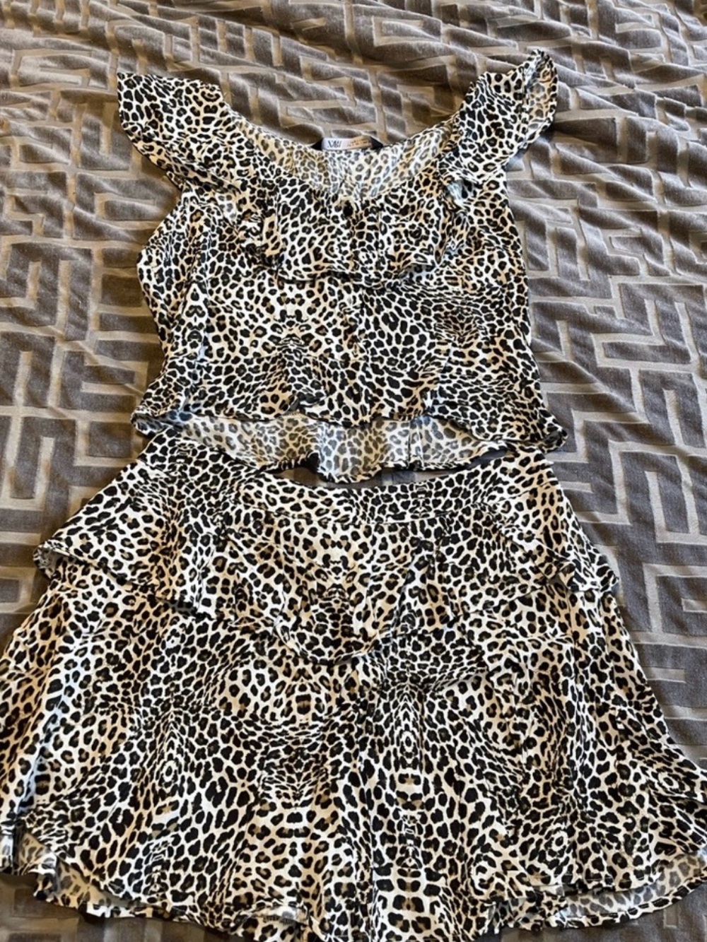 Zara Black and Cream Leopard Print Top